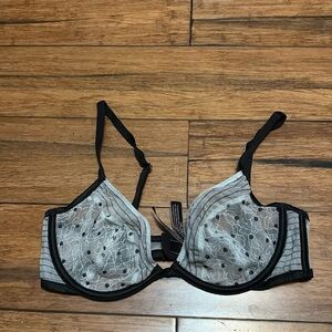 Victorias Secret Low Cut Demi Bra Womens 32D Gray Black Floral Lace Sheer Sexy